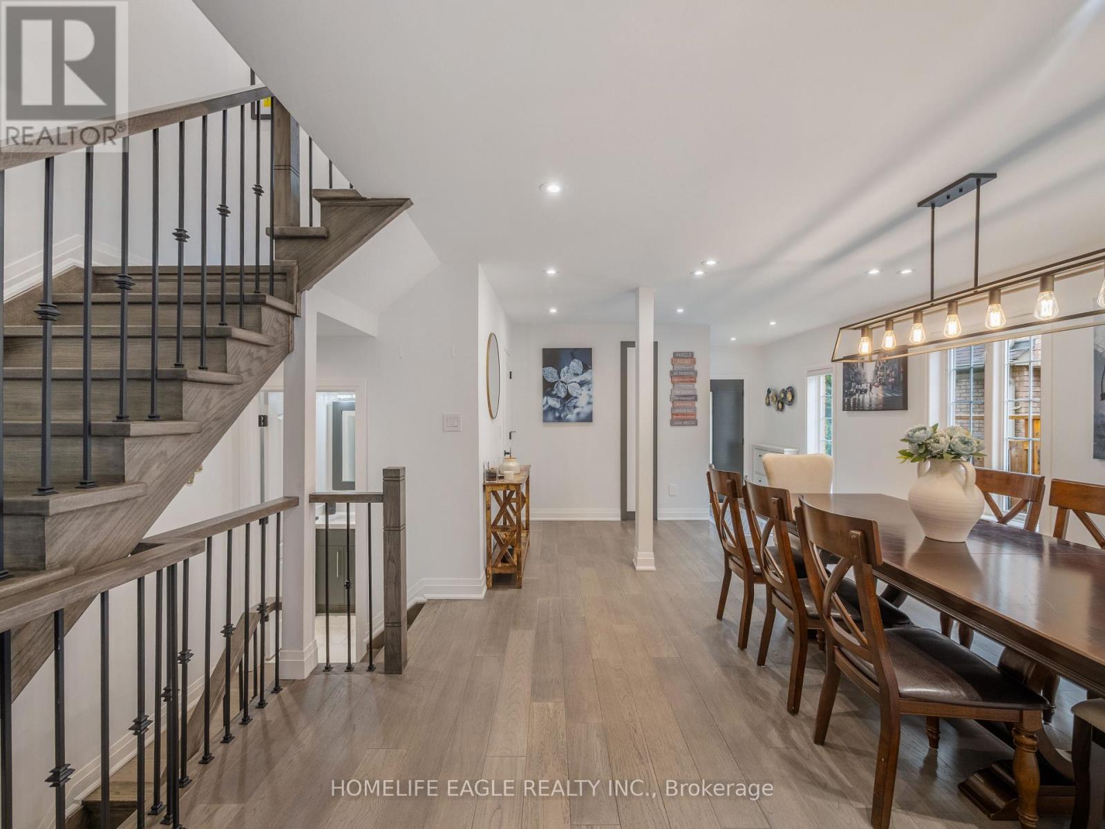 6 Brightsview Drive, Richmond Hill (Oak Ridges), Ontario  L4E 3Z2 - Photo 4 - N12416965