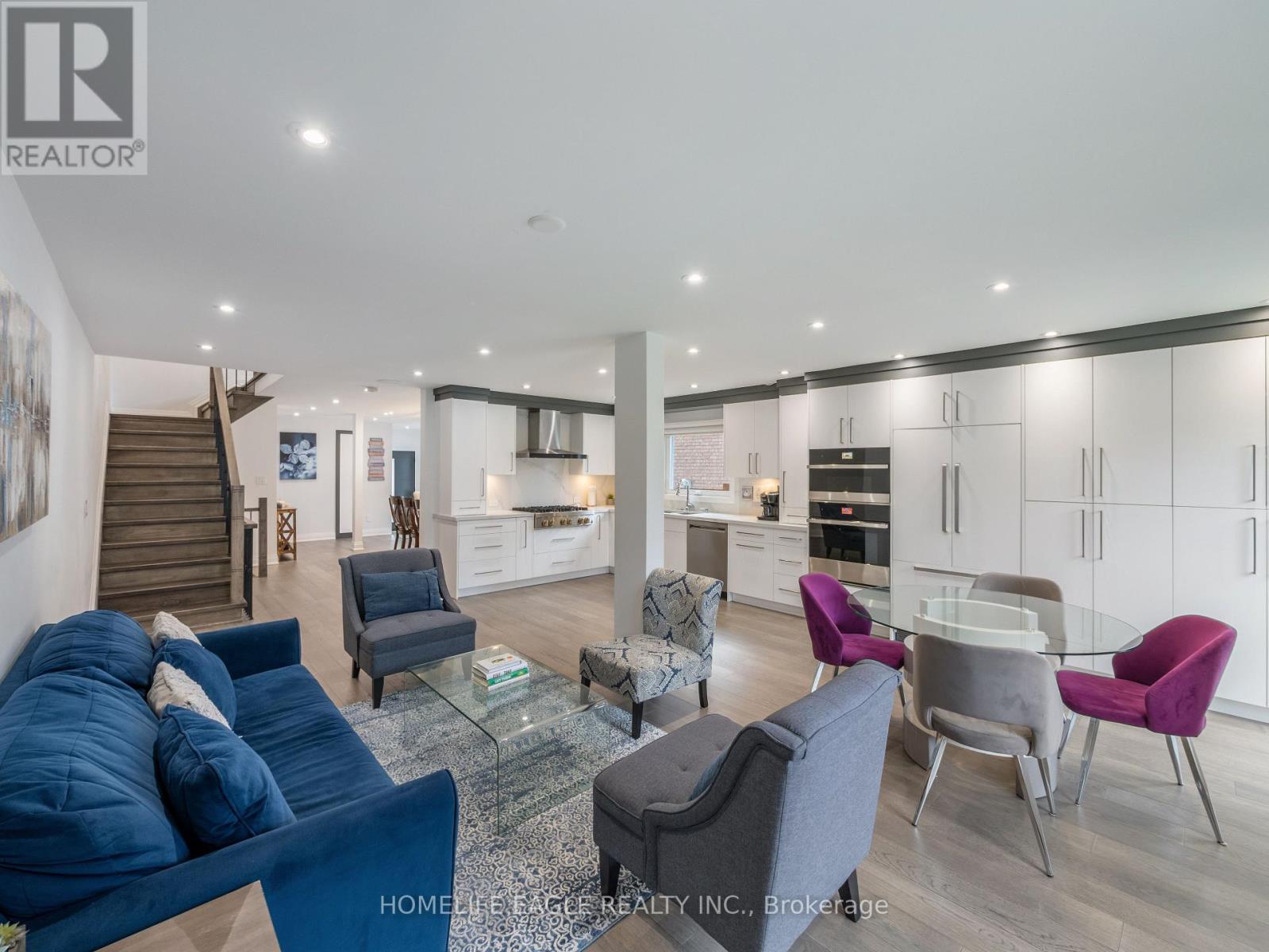 6 Brightsview Drive, Richmond Hill (Oak Ridges), Ontario  L4E 3Z2 - Photo 9 - N12416965