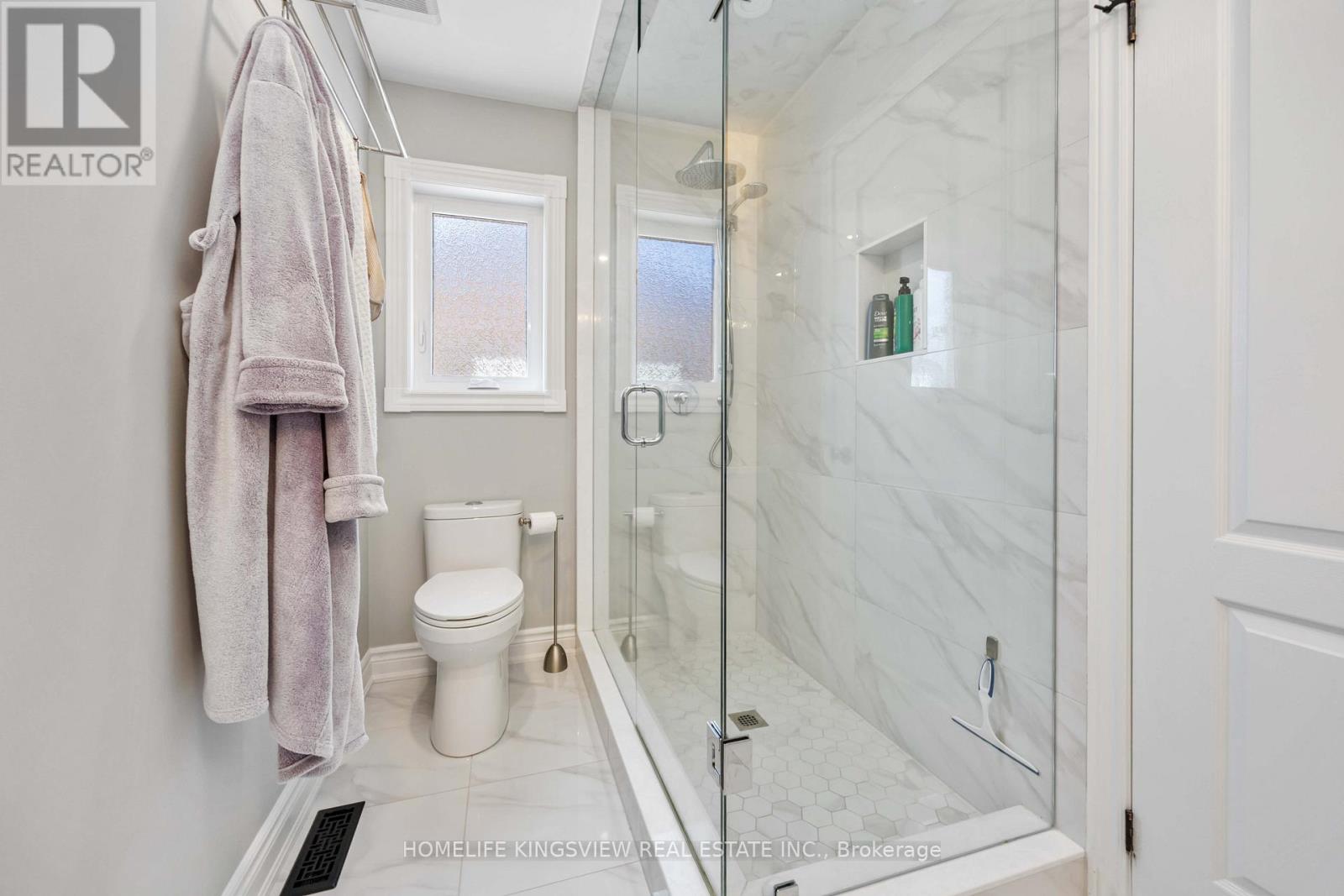 186 Saint Francis Avenue, Vaughan, Ontario  L4H 3E4 - Photo 23 - N12416988