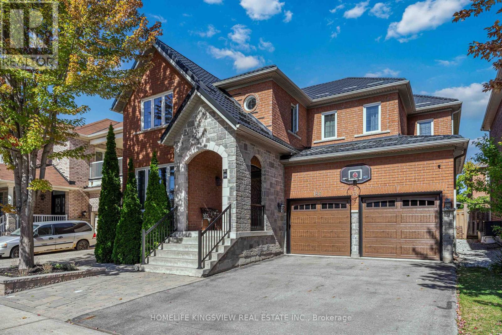 186 Saint Francis Avenue, Vaughan, Ontario  L4H 3E4 - Photo 3 - N12416988