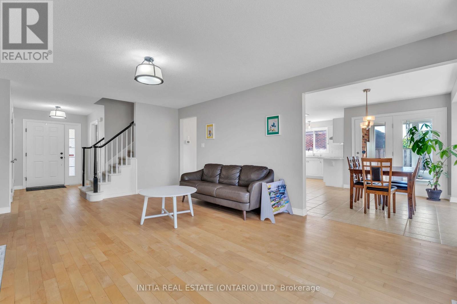 2021 Lumb Court, London North, Ontario  N6G 5J4 - Photo 13 - X12417020