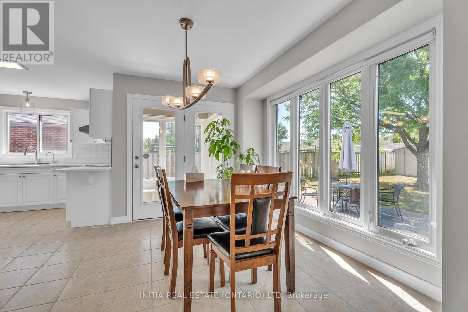 2021 Lumb Court, London North, Ontario  N6G 5J4 - Photo 14 - X12417020