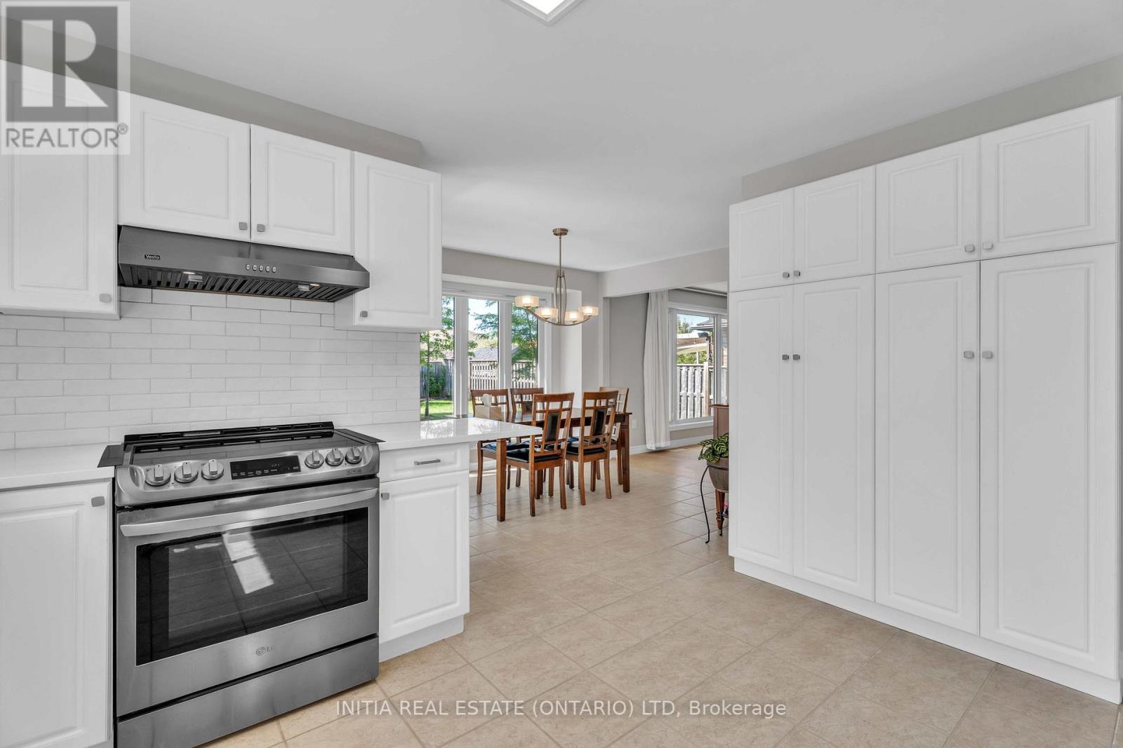 2021 Lumb Court, London North, Ontario  N6G 5J4 - Photo 18 - X12417020