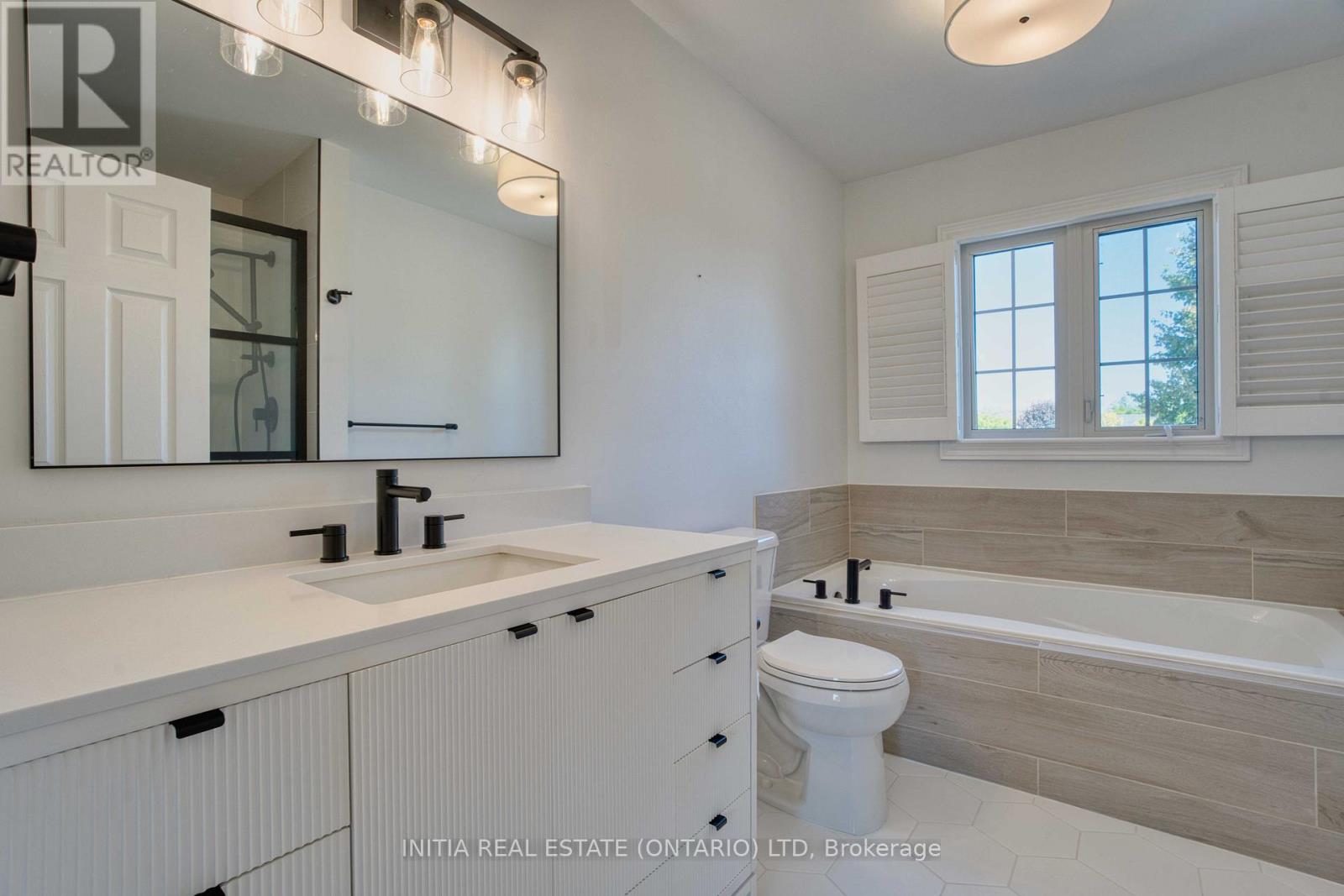 2021 Lumb Court, London North, Ontario  N6G 5J4 - Photo 25 - X12417020