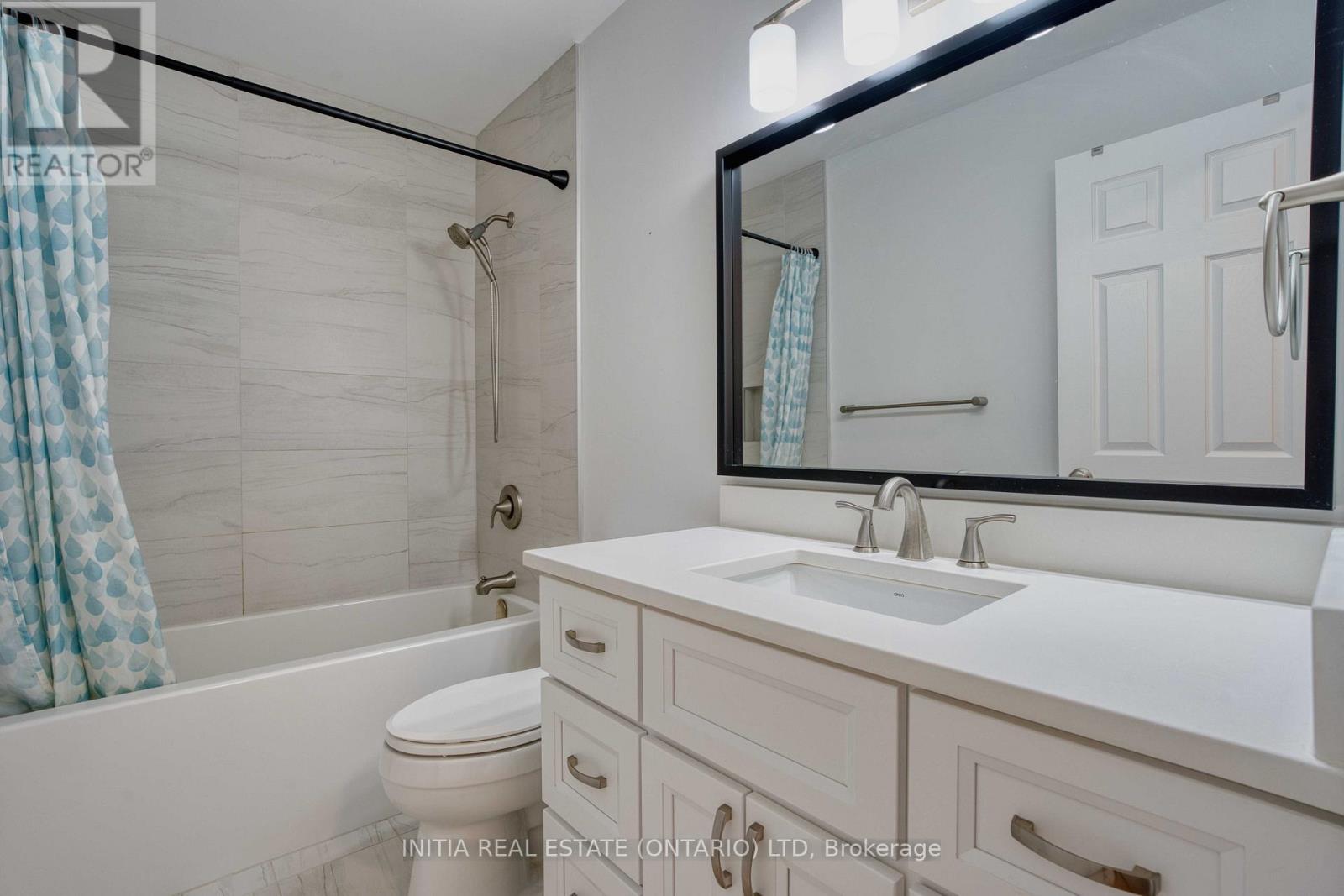 2021 Lumb Court, London North, Ontario  N6G 5J4 - Photo 29 - X12417020