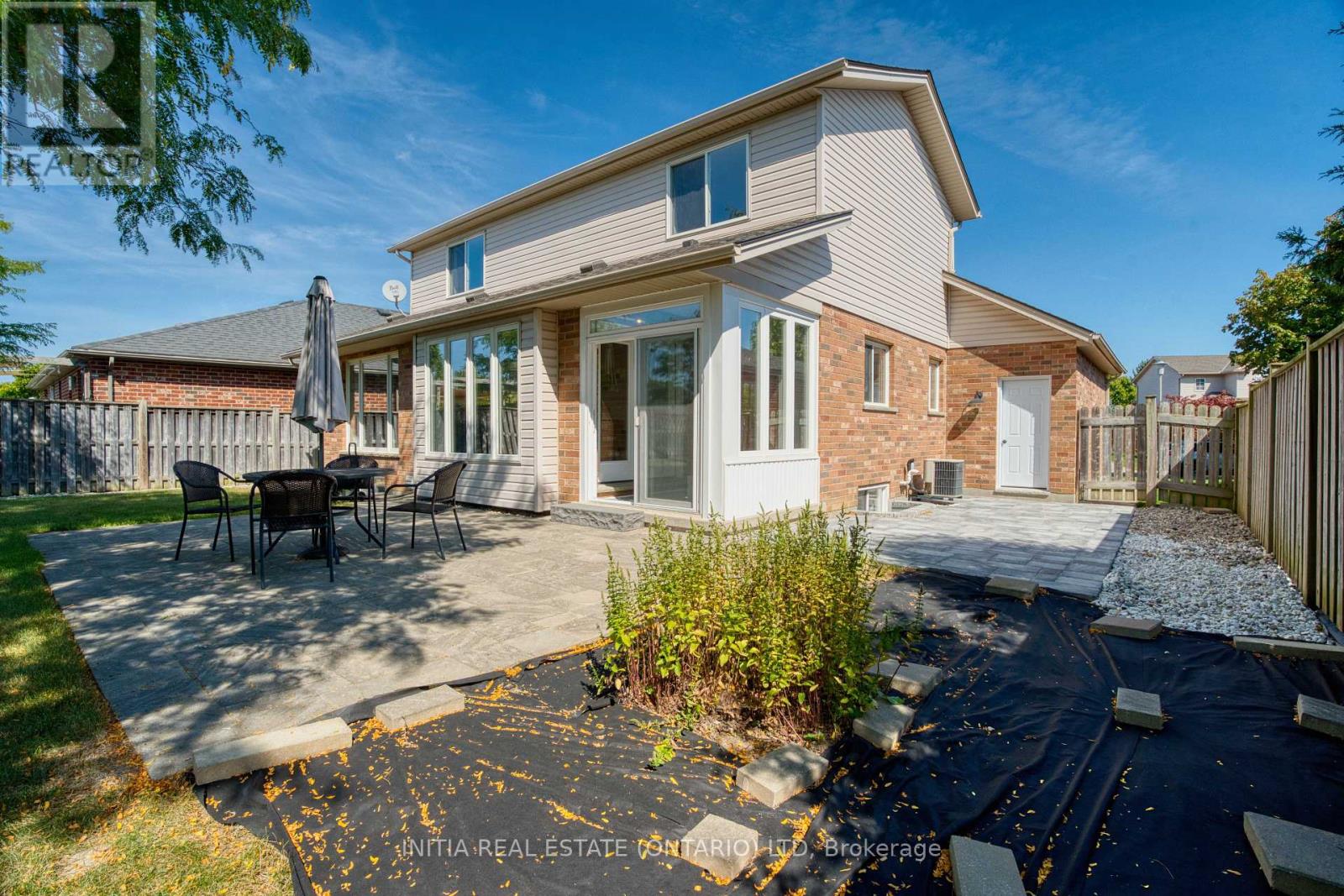 2021 Lumb Court, London North, Ontario  N6G 5J4 - Photo 41 - X12417020