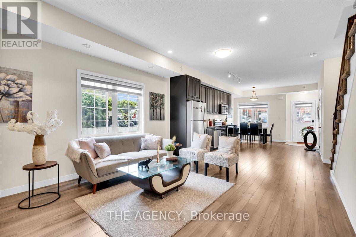 7 Forbes Avenue, Toronto, Ontario  M6M 0B5 - Photo 17 - W12416975