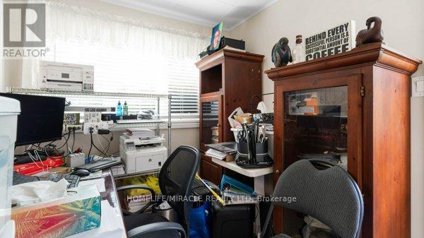 11844 Loyalist Parkway, Prince Edward County, Ontario  K0K 2T0 - Photo 11 - X12417000
