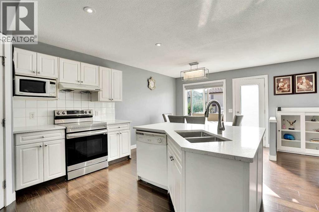 151 Saddlehorn Close Ne, Calgary, Alberta  T3J 5C6 - Photo 9 - A2251362