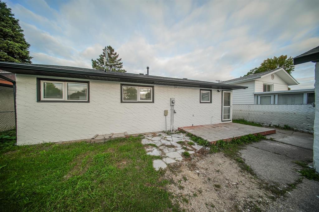 76 Dingle Street, Winnipeg, Manitoba  R2R 0V6 - Photo 30 - 202524528