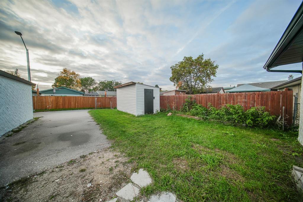 76 Dingle Street, Winnipeg, Manitoba  R2R 0V6 - Photo 32 - 202524528