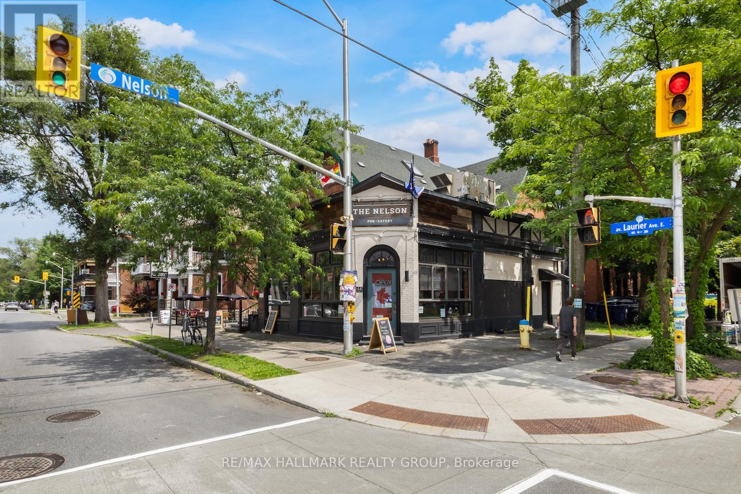 246 Laurier Avenue E, Ottawa, Ontario  K1N 6P4 - Photo 2 - X12399703