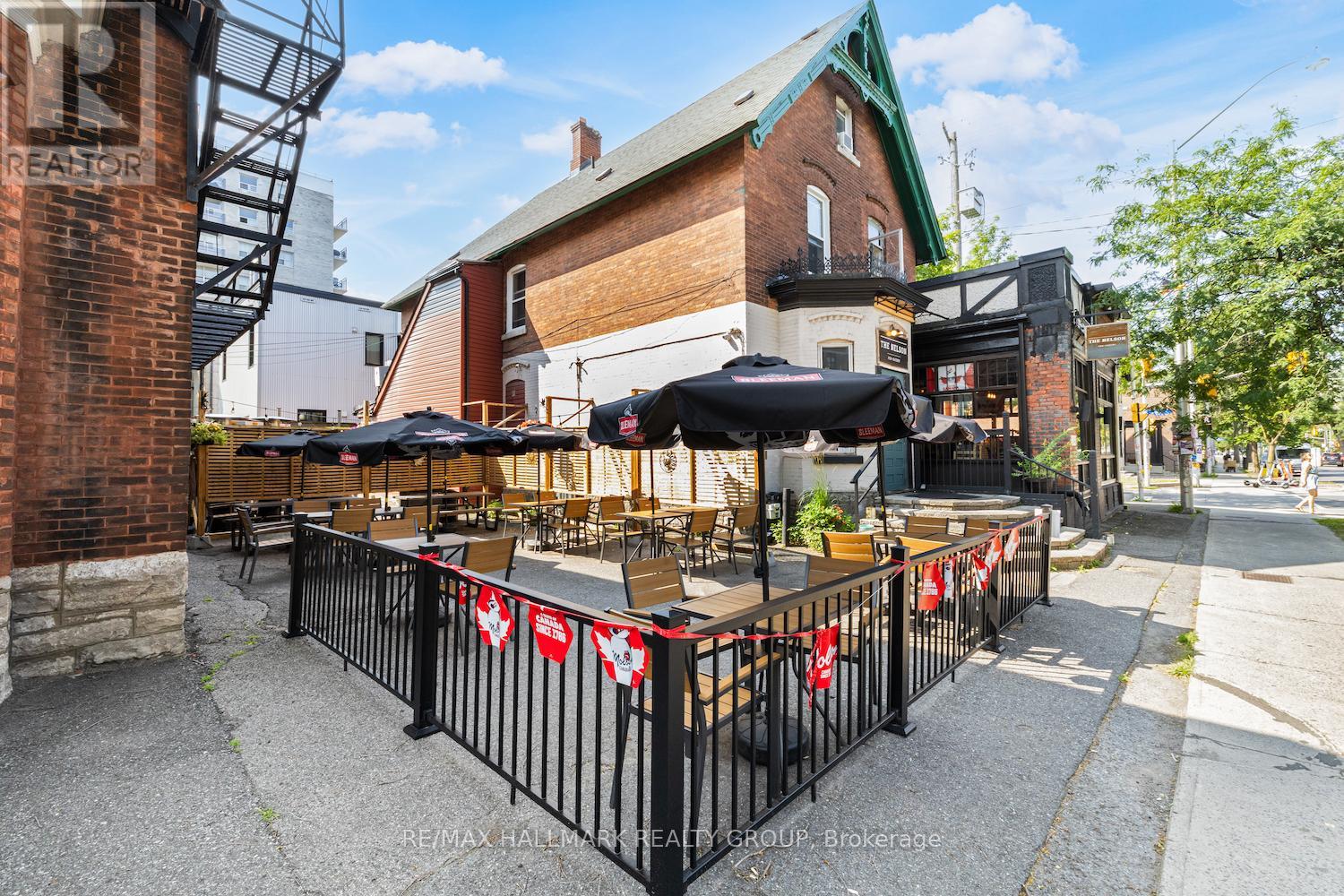 246 Laurier Avenue E, Ottawa, Ontario  K1N 6P4 - Photo 3 - X12399703