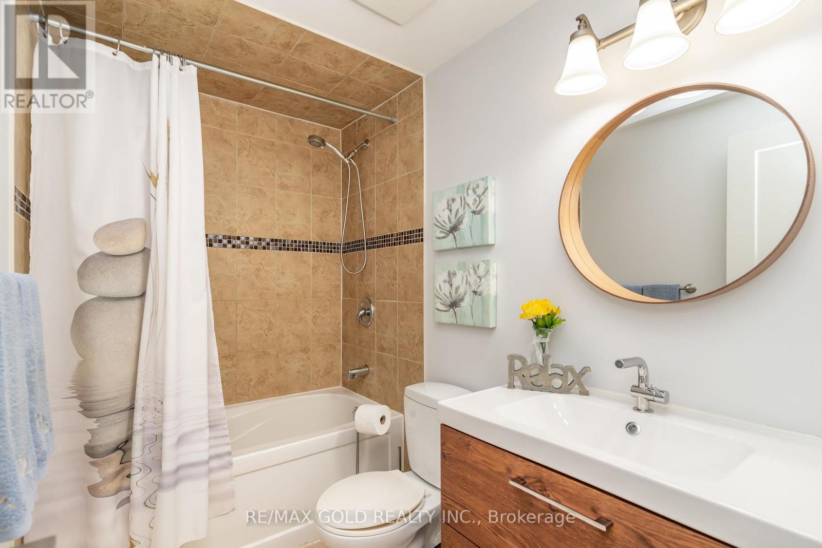18 Juliette Square, Brampton, Ontario  L6S 2M6 - Photo 26 - W12416971