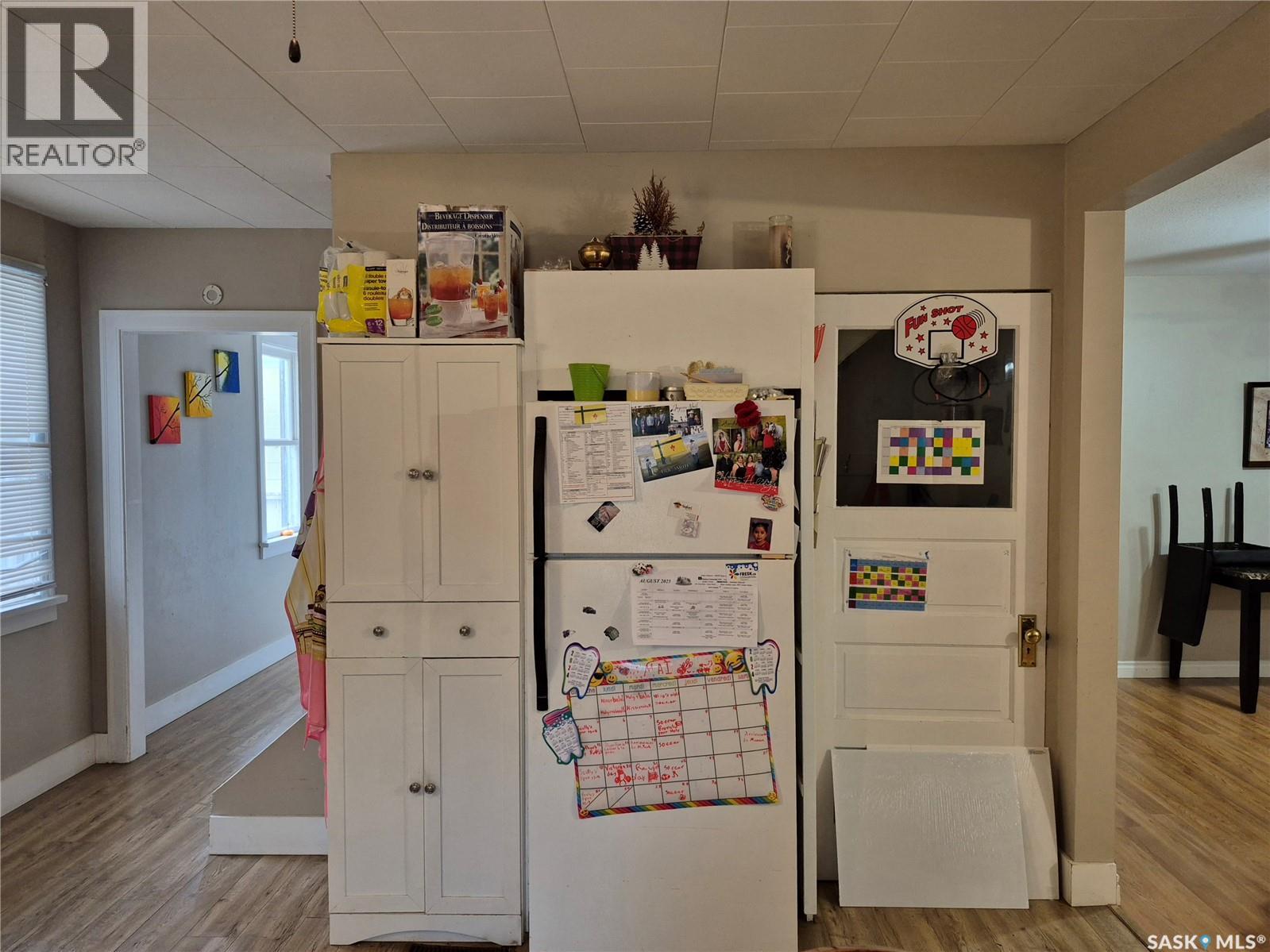 137 2nd Street W, Ponteix, Saskatchewan  S0N 1Z0 - Photo 5 - SK018931