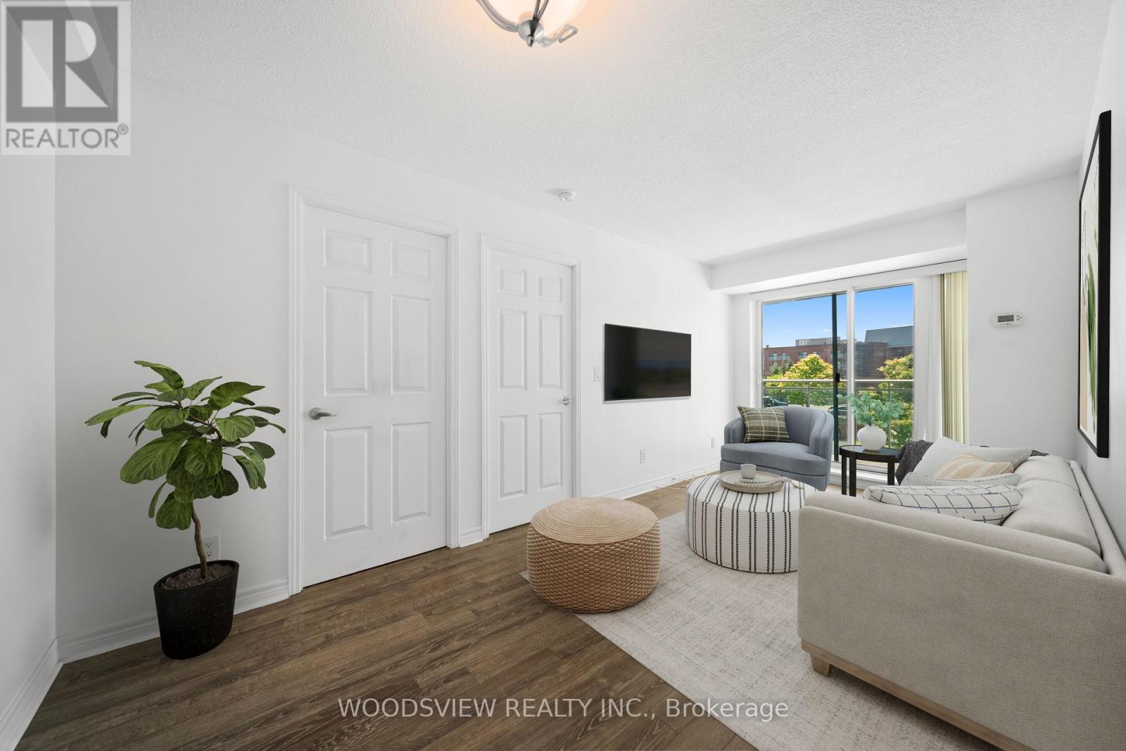 233 - 60 Fairfax Crescent, Toronto, Ontario  M1L 1Z8 - Photo 2 - E12417028