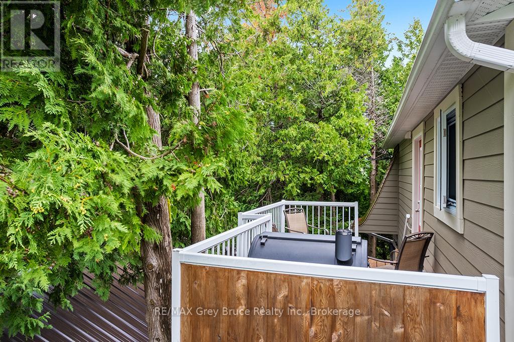 6 Chetwynd Lane, Northern Bruce Peninsula, Ontario  N0H 1W0 - Photo 12 - X12359595