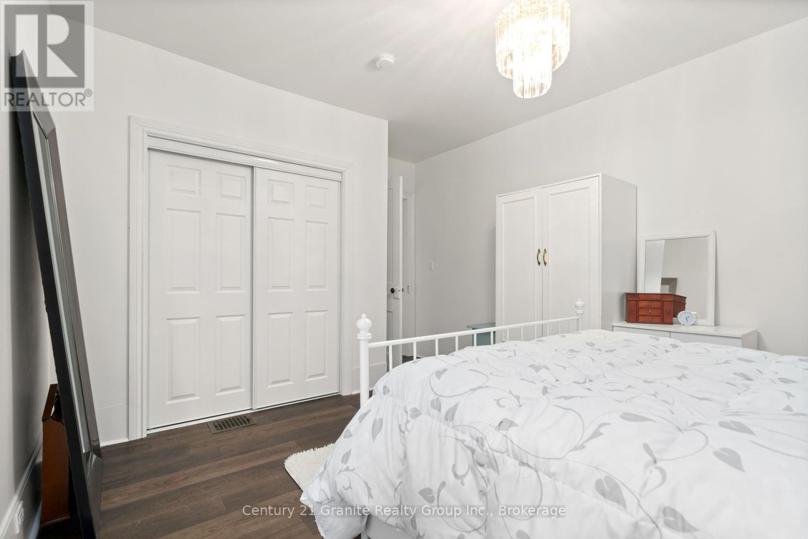 110 Bridge Street W, Belleville, Ontario  K8P 1J6 - Photo 35 - X12297299