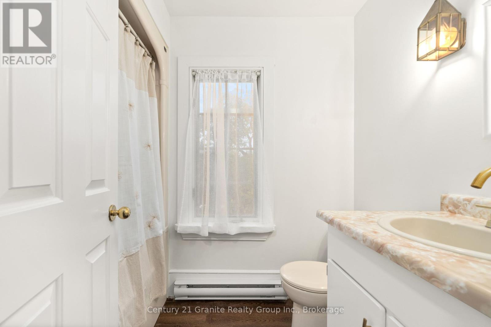 110 Bridge Street W, Belleville, Ontario  K8P 1J6 - Photo 44 - X12297299