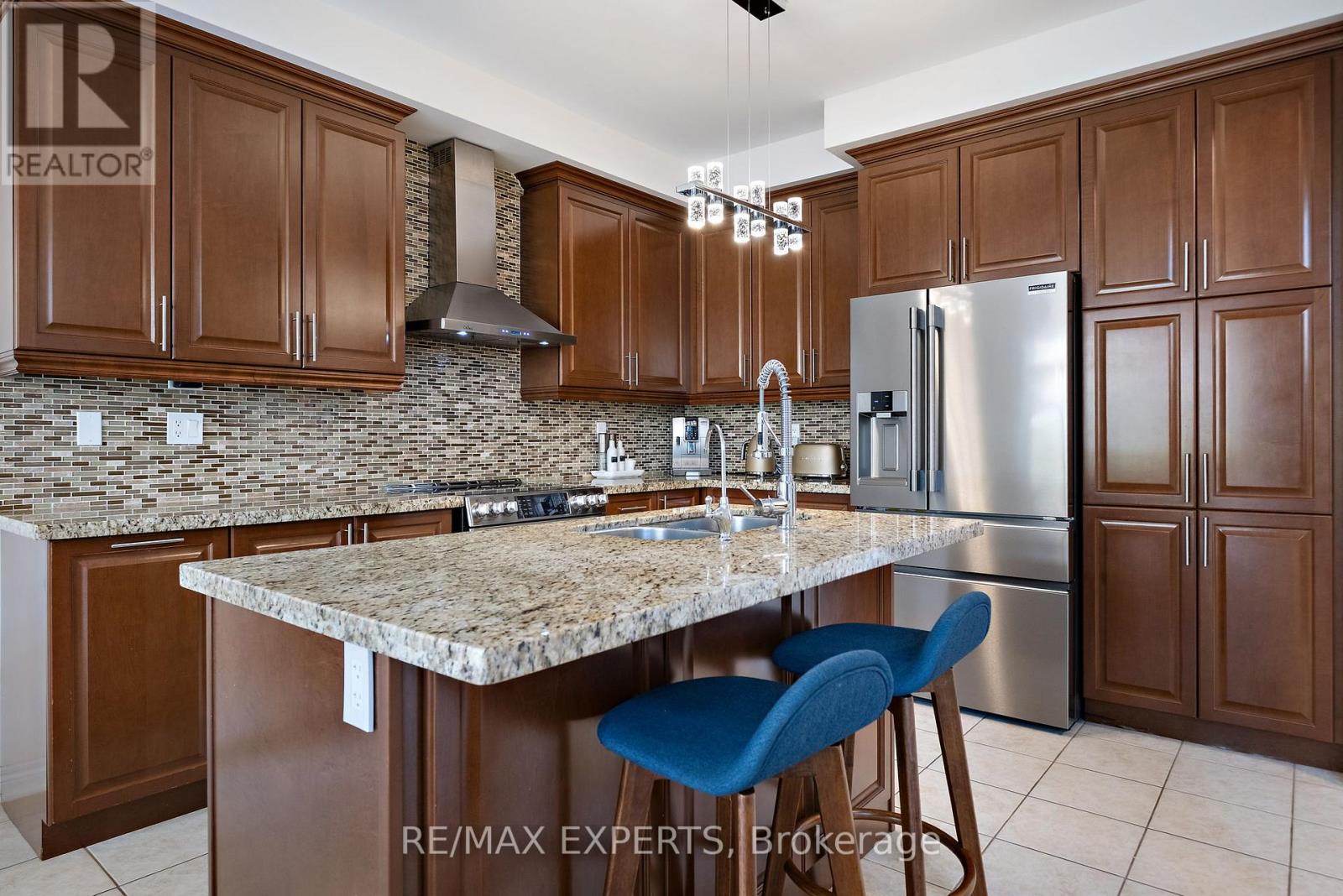 40 Heron Hollow Avenue, Richmond Hill (Oak Ridges), Ontario  L4E 0G9 - Photo 17 - N12417012