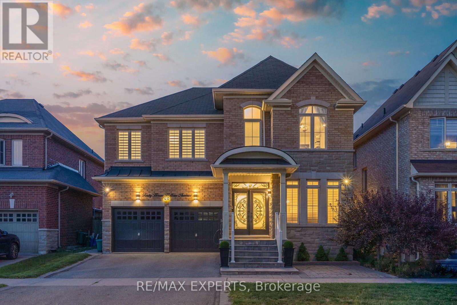 40 Heron Hollow Avenue, Richmond Hill (Oak Ridges), Ontario  L4E 0G9 - Photo 2 - N12417012