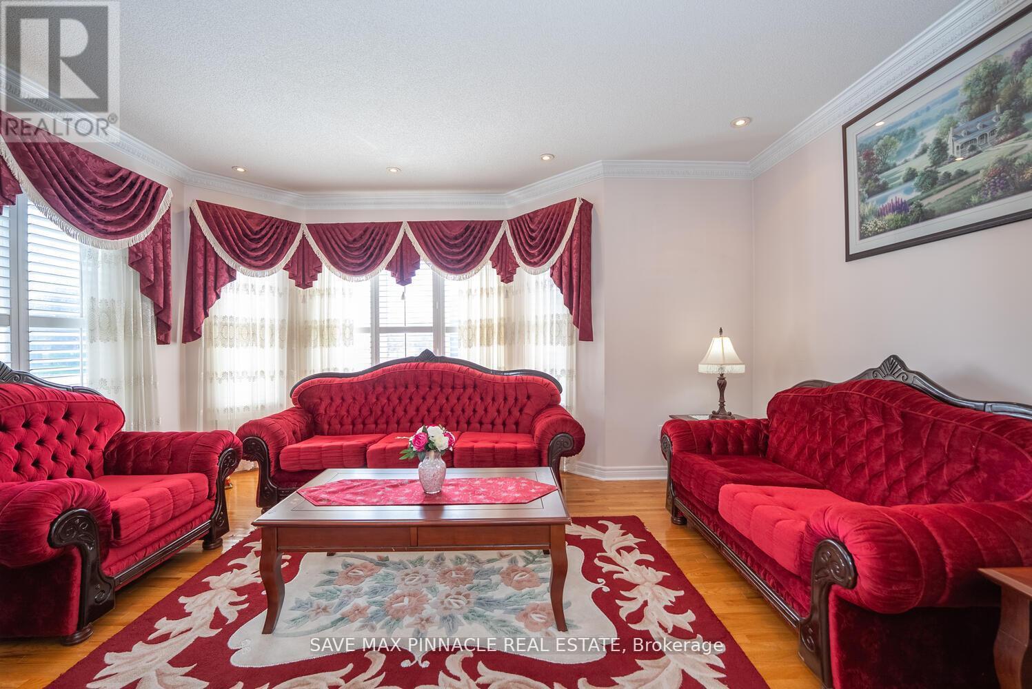 1 Ashton Drive, Vaughan (Maple), Ontario  L6A 2L4 - Photo 17 - N12417030