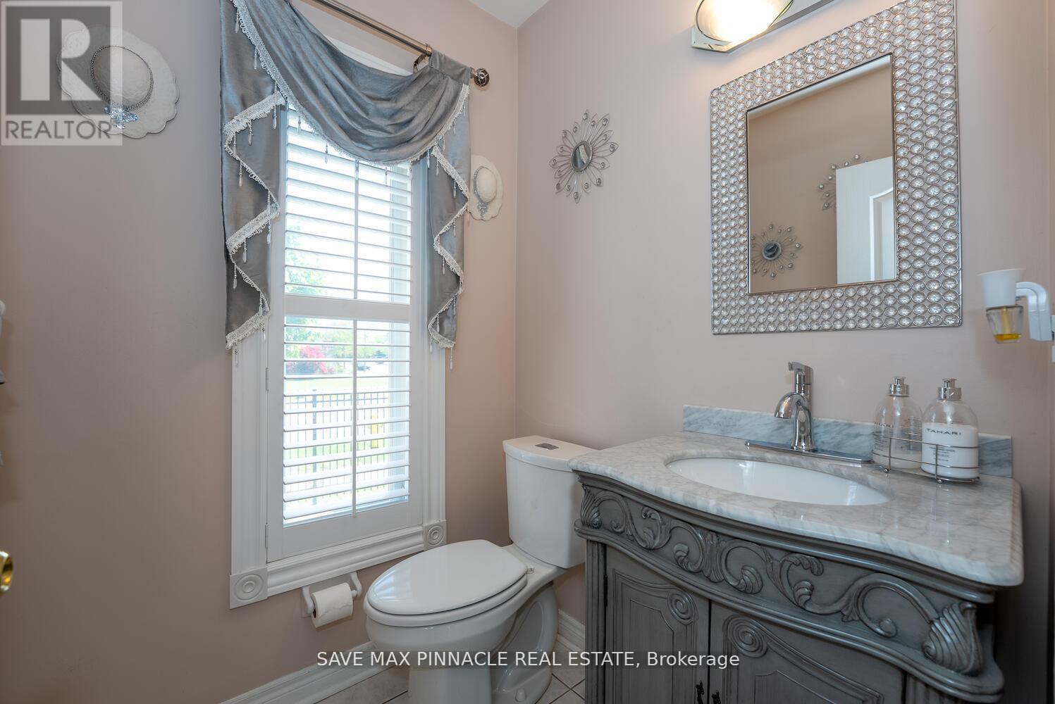 1 Ashton Drive, Vaughan (Maple), Ontario  L6A 2L4 - Photo 20 - N12417030