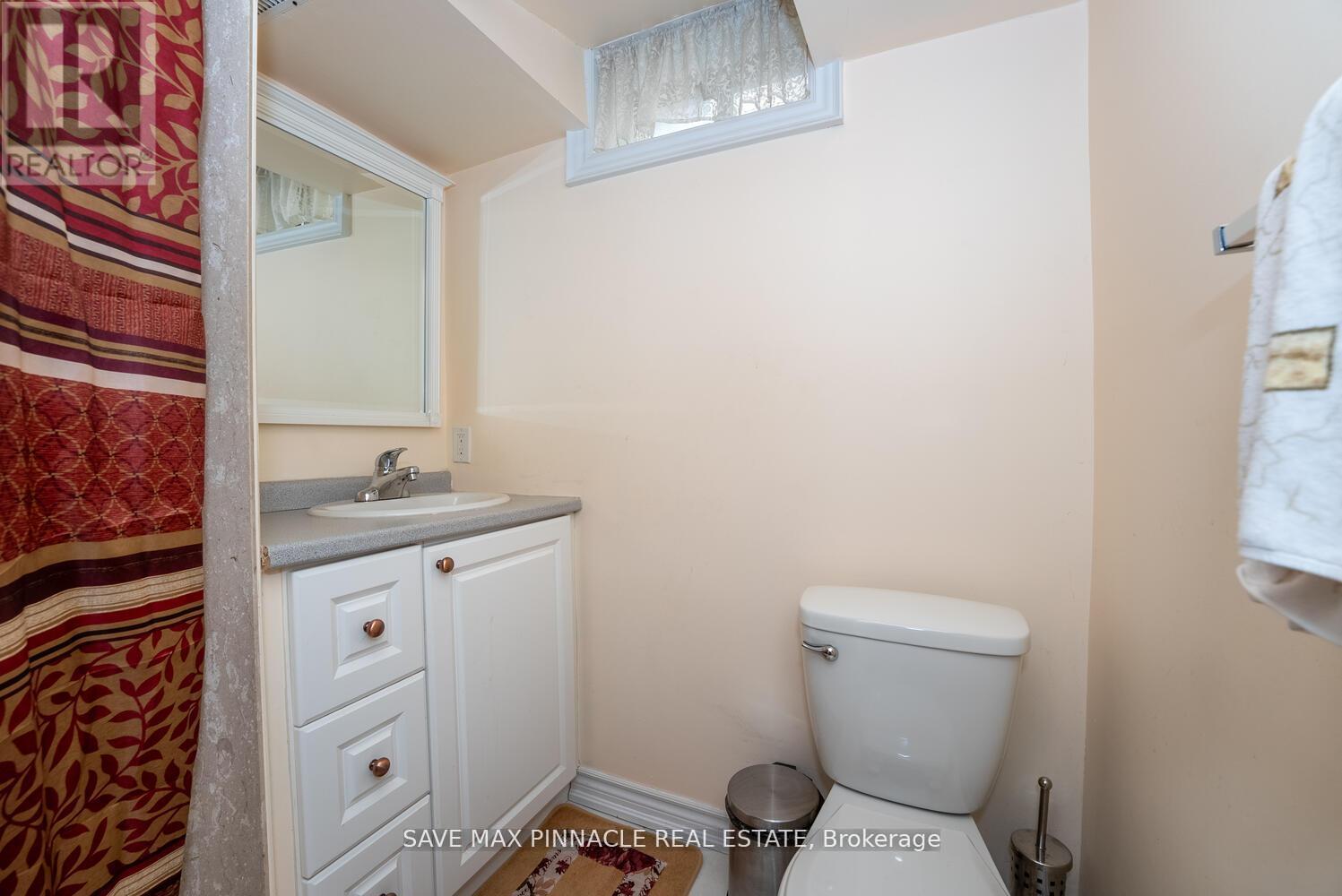 1 Ashton Drive, Vaughan (Maple), Ontario  L6A 2L4 - Photo 50 - N12417030