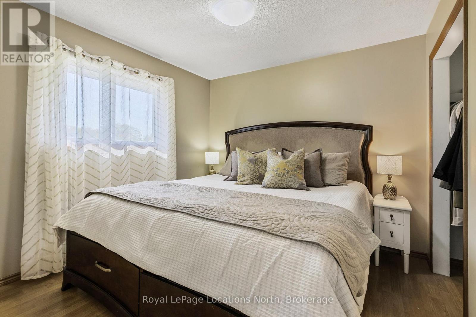 971 Mosley Street, Wasaga Beach, Ontario  L9Z 2G9 - Photo 16 - S12417068