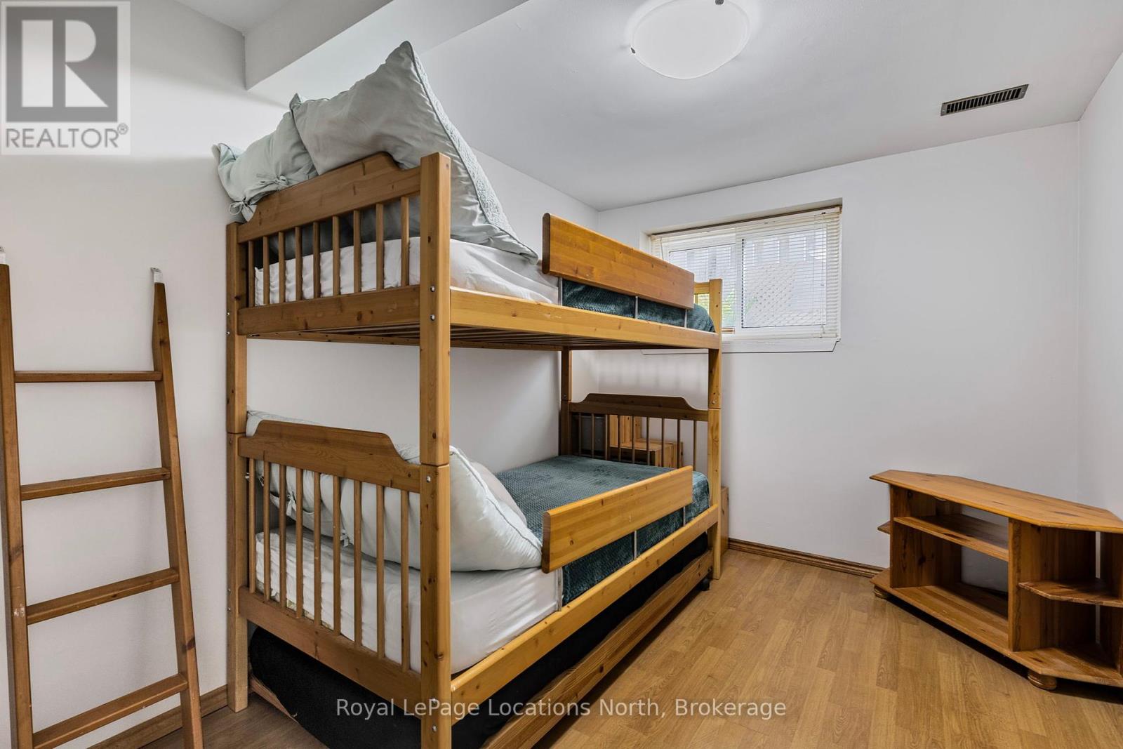 971 Mosley Street, Wasaga Beach, Ontario  L9Z 2G9 - Photo 37 - S12417068