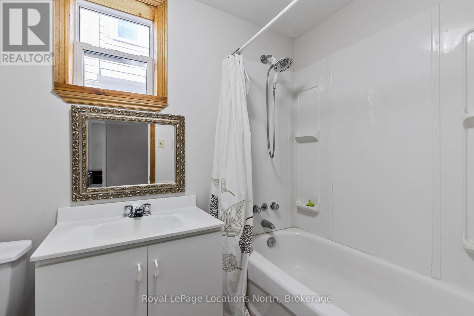 971 Mosley Street, Wasaga Beach, Ontario  L9Z 2G9 - Photo 38 - S12417068