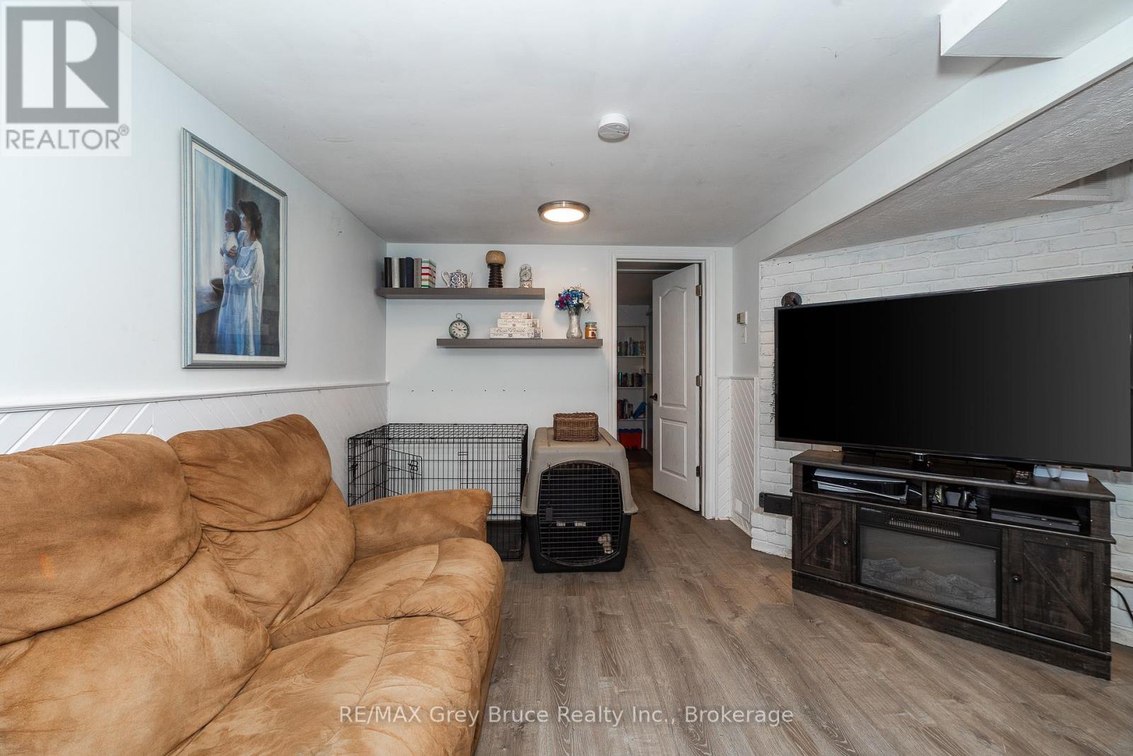 206 6th Avenue E, Owen Sound, Ontario  N4K 2T3 - Photo 23 - X12417061
