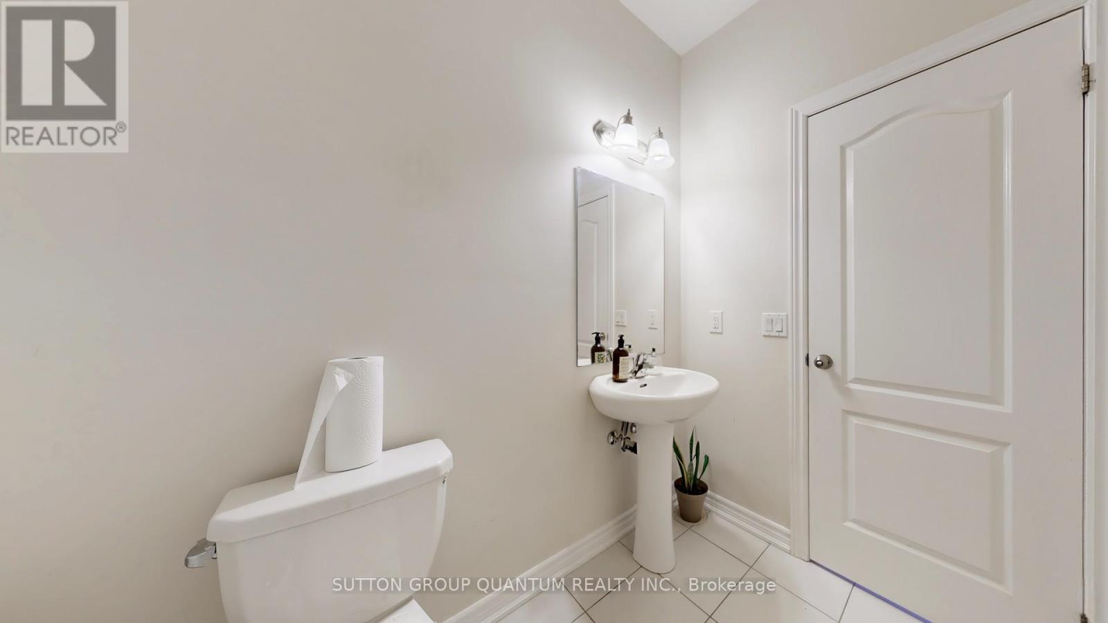 4 Brethby Street, Caledon, Ontario  L7C 3W2 - Photo 14 - W12417021