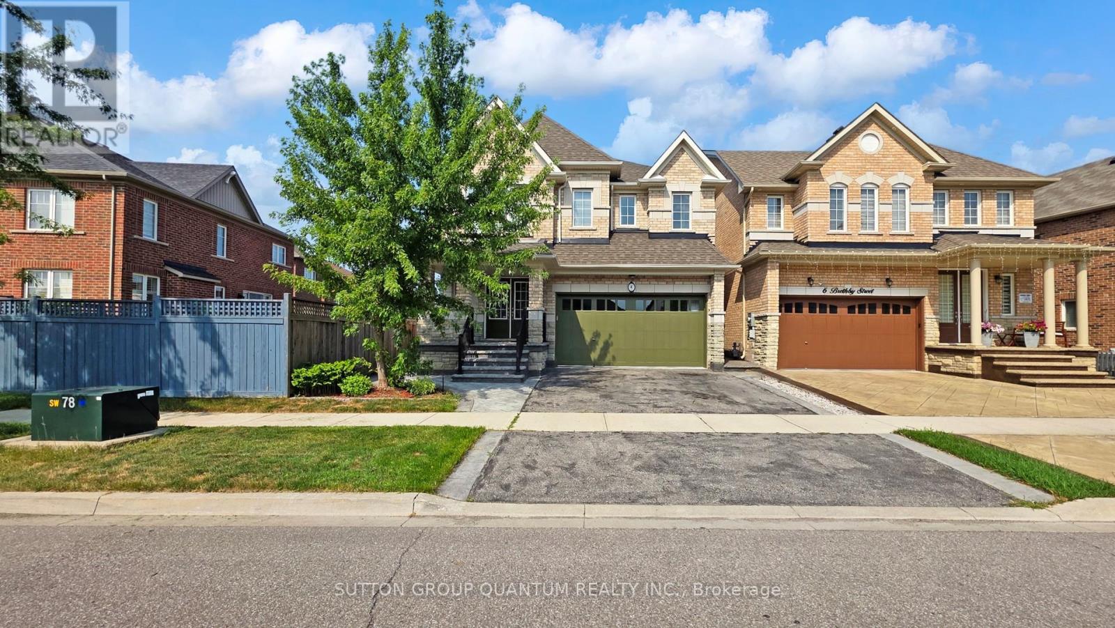 4 Brethby Street, Caledon, Ontario  L7C 3W2 - Photo 2 - W12417021