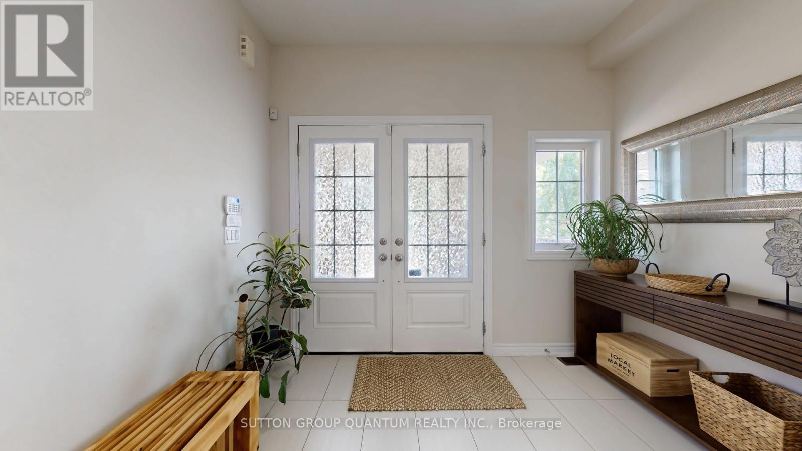 4 Brethby Street, Caledon, Ontario  L7C 3W2 - Photo 5 - W12417021