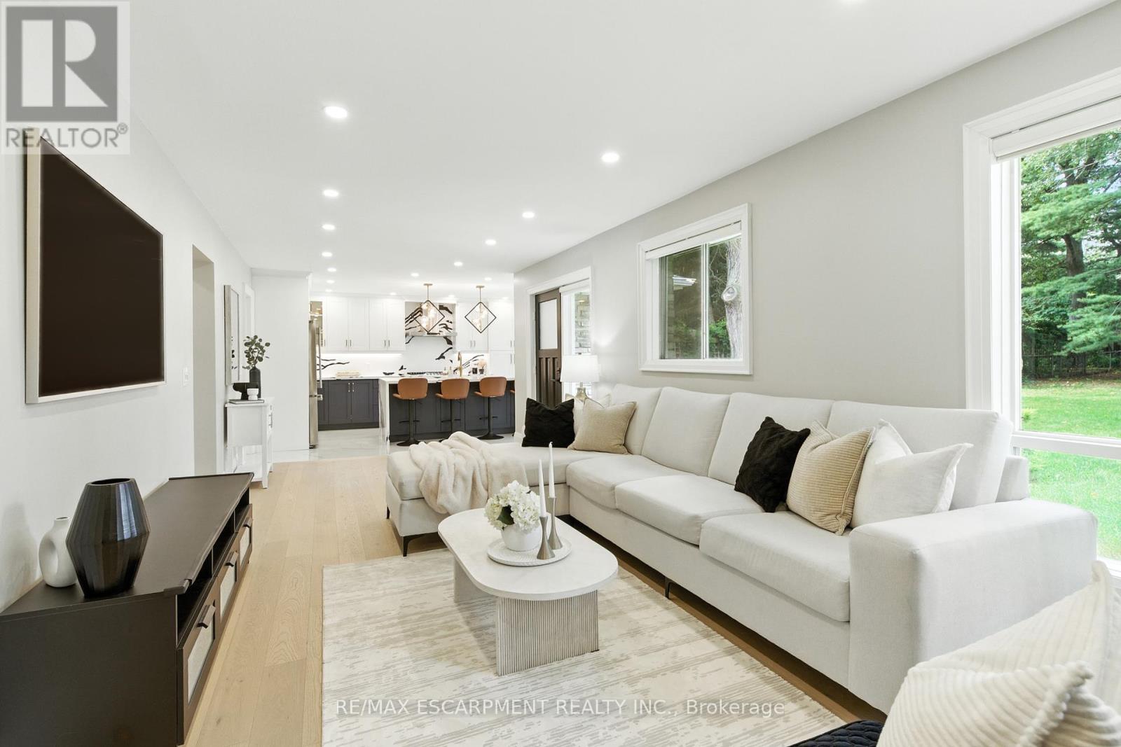 1245 Bramblewood Lane, Mississauga, Ontario  L5H 1L9 - Photo 13 - W12417027