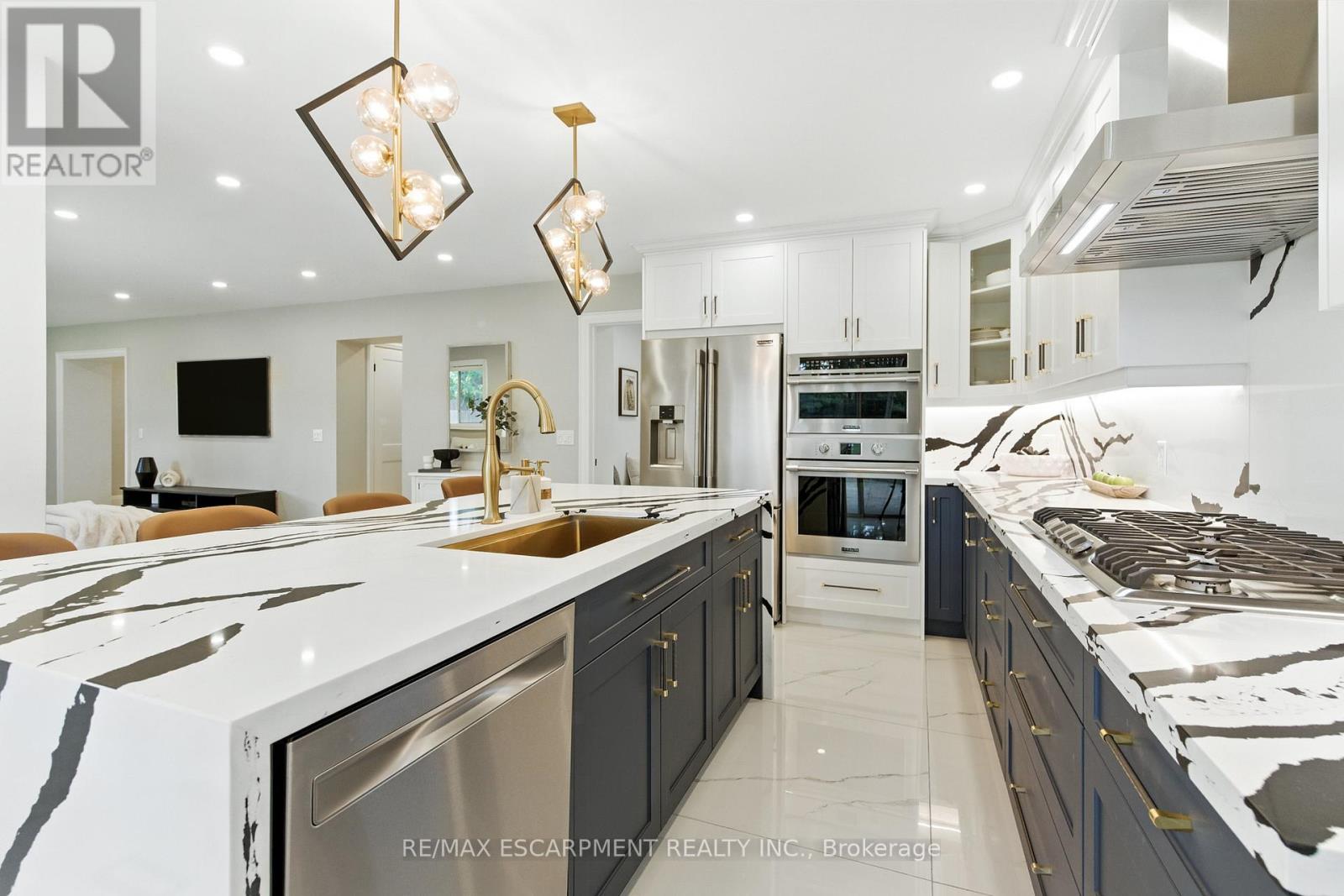 1245 Bramblewood Lane, Mississauga, Ontario  L5H 1L9 - Photo 16 - W12417027