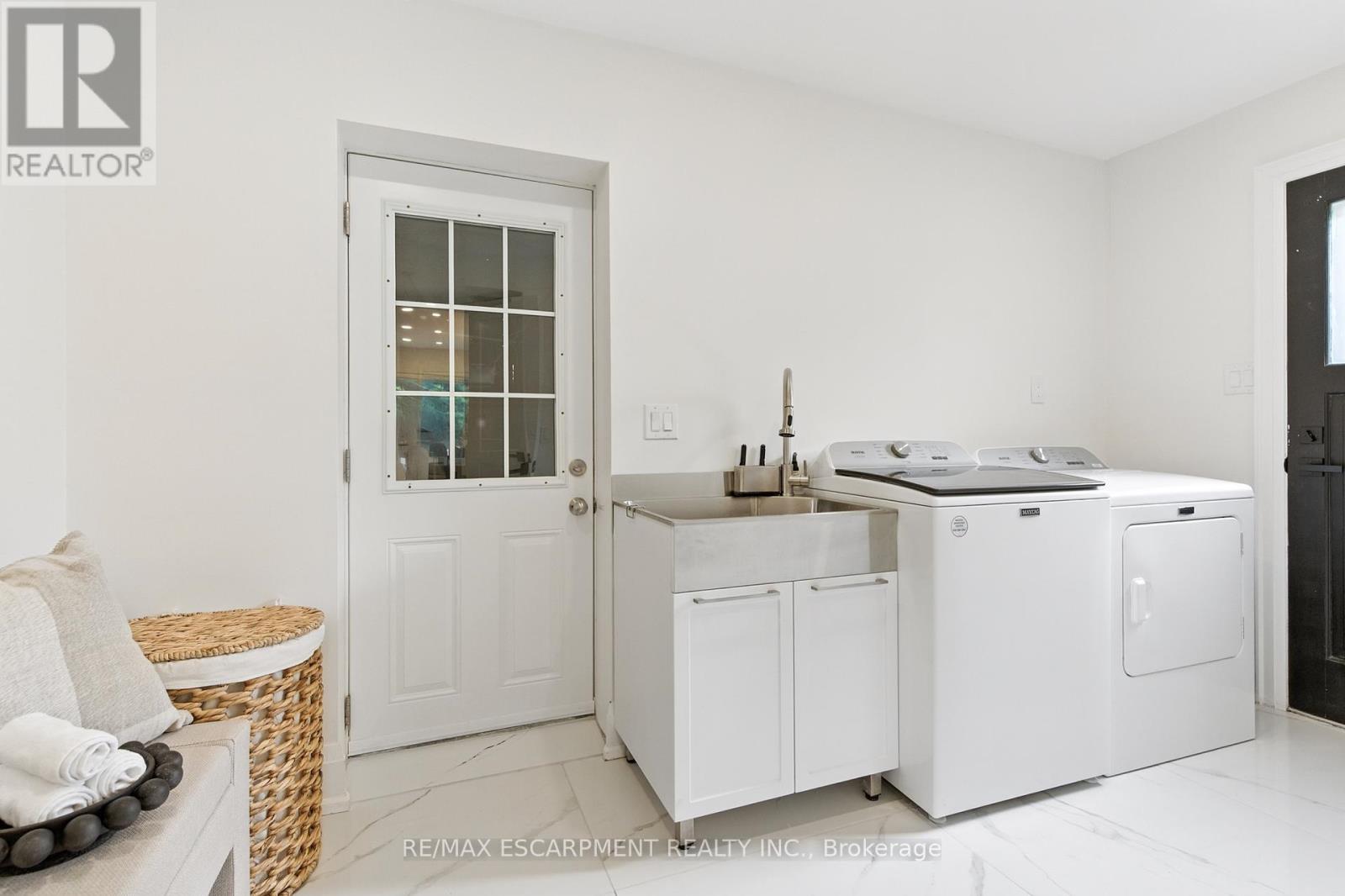 1245 Bramblewood Lane, Mississauga, Ontario  L5H 1L9 - Photo 22 - W12417027