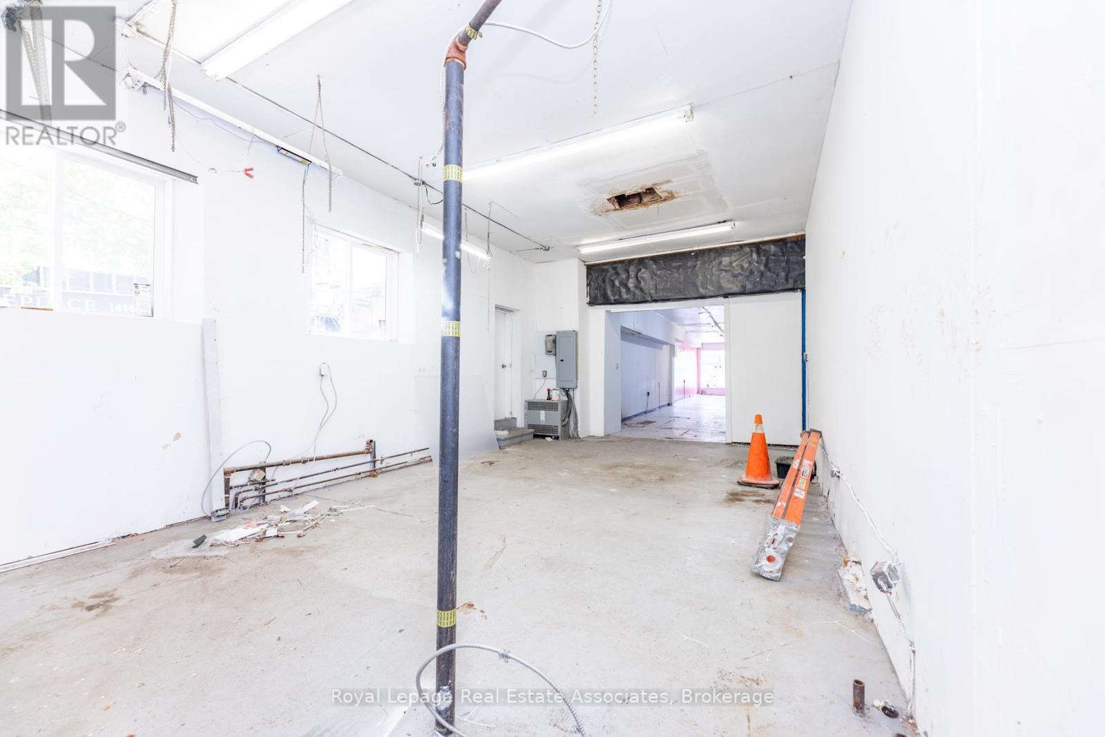 2850 Dufferin Street, Toronto, Ontario  M6B 3S3 - Photo 22 - W12297423
