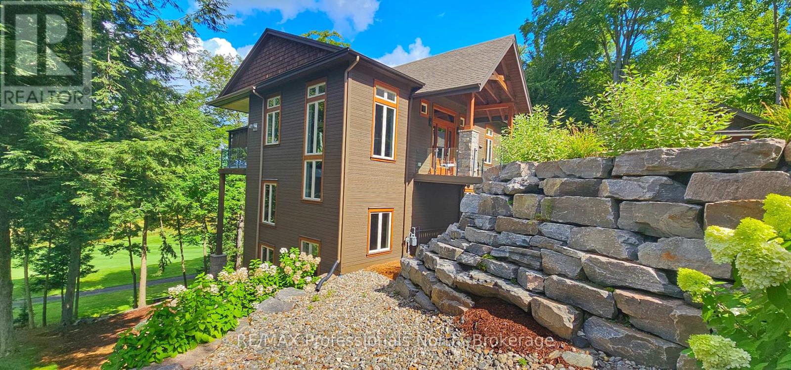 41 Clubhouse Drive, Huntsville, Ontario  P1H 1B1 - Photo 4 - X12370224