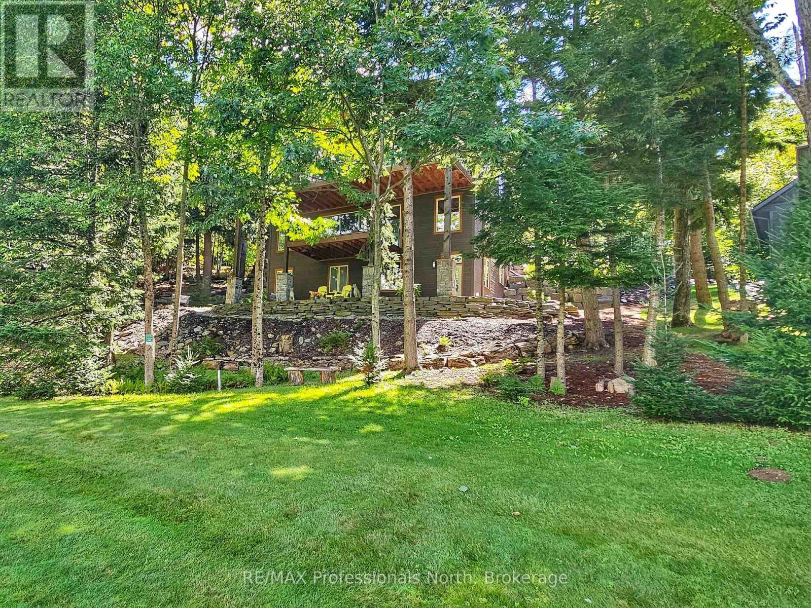 41 Clubhouse Drive, Huntsville, Ontario  P1H 1B1 - Photo 3 - X12370224