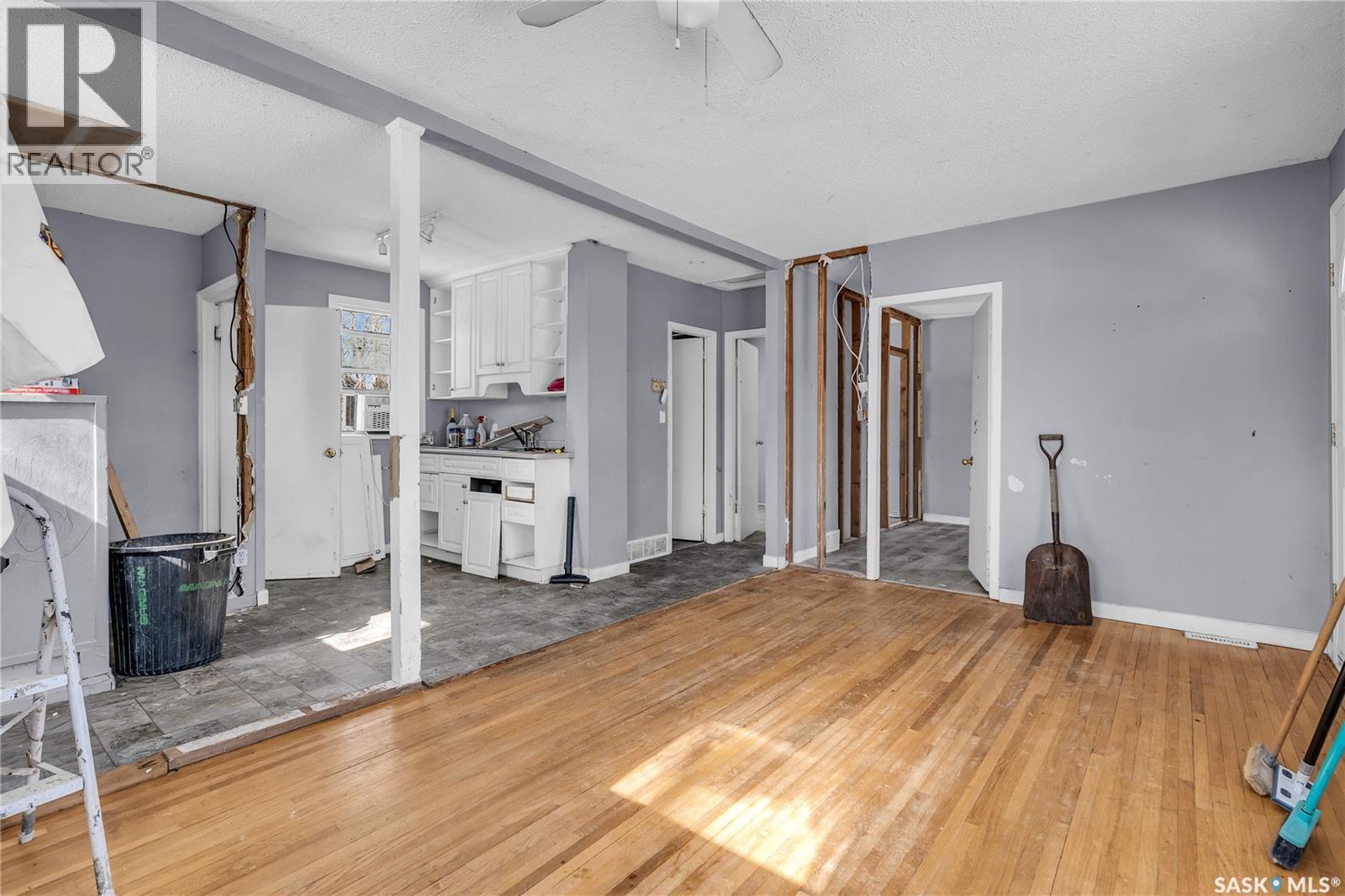 1315 Empress Avenue, Saskatoon, Saskatchewan  S7K 3G2 - Photo 6 - SK010129