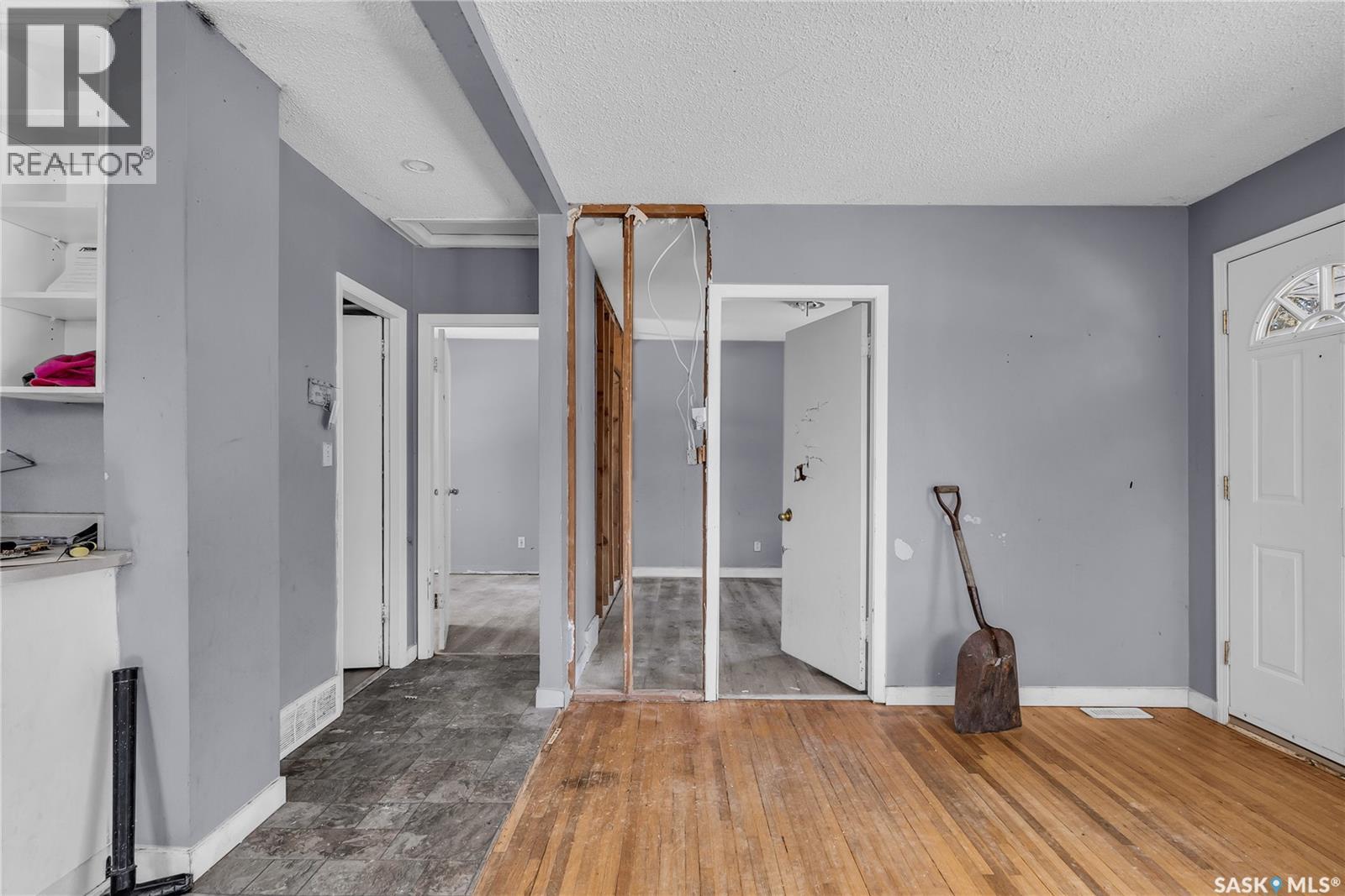 1315 Empress Avenue, Saskatoon, Saskatchewan  S7K 3G2 - Photo 9 - SK010129