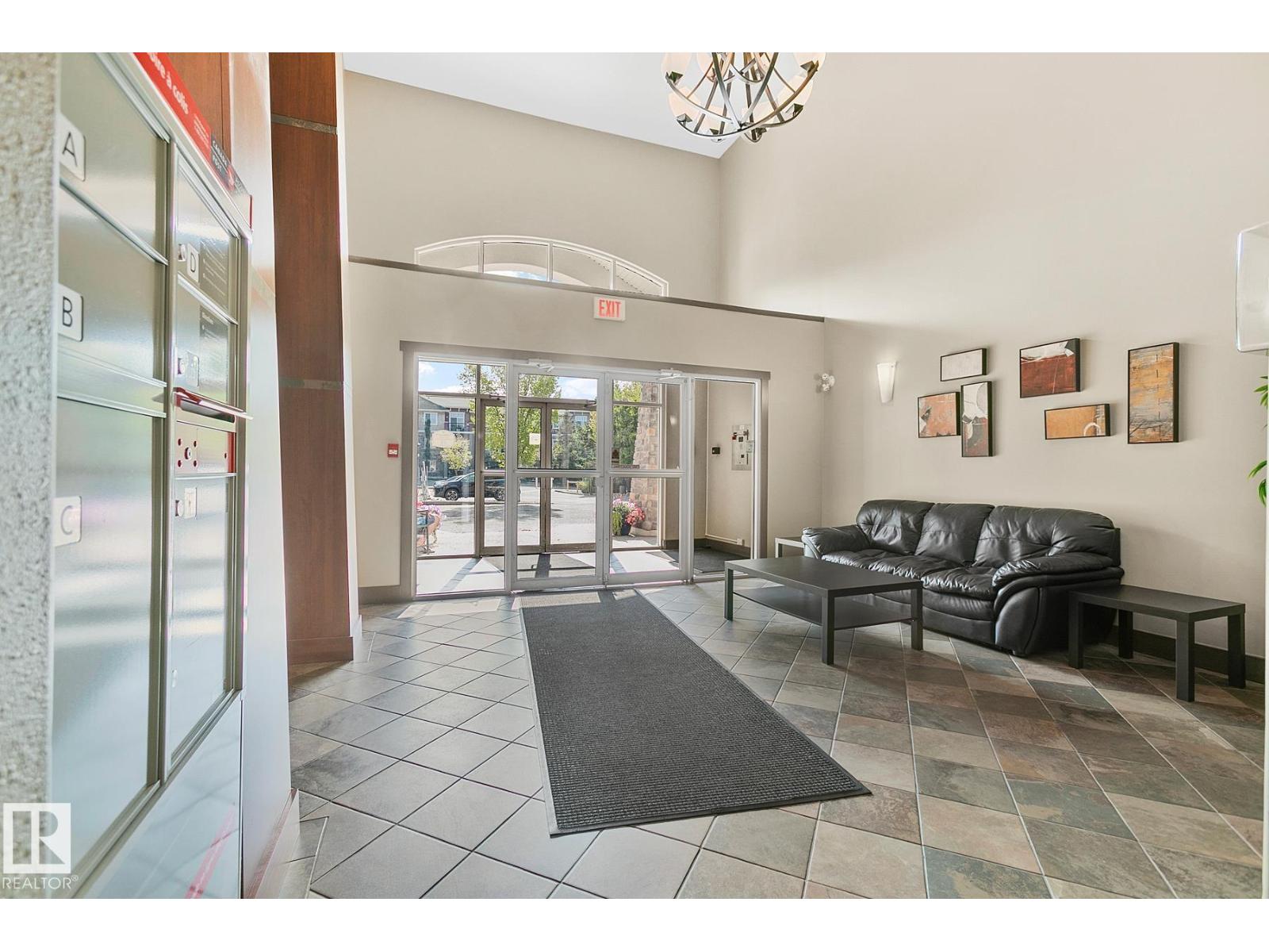 #212 2503 Hanna Cr Nw, Edmonton, Alberta  T6R 0H3 - Photo 2 - E4458772