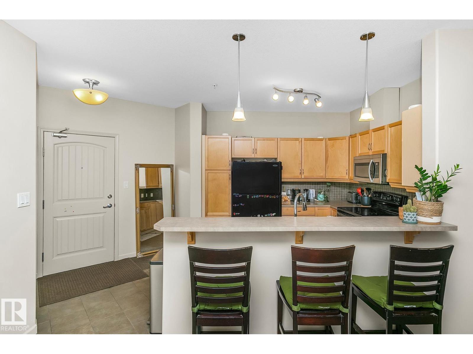 #212 2503 Hanna Cr Nw, Edmonton, Alberta  T6R 0H3 - Photo 3 - E4458772