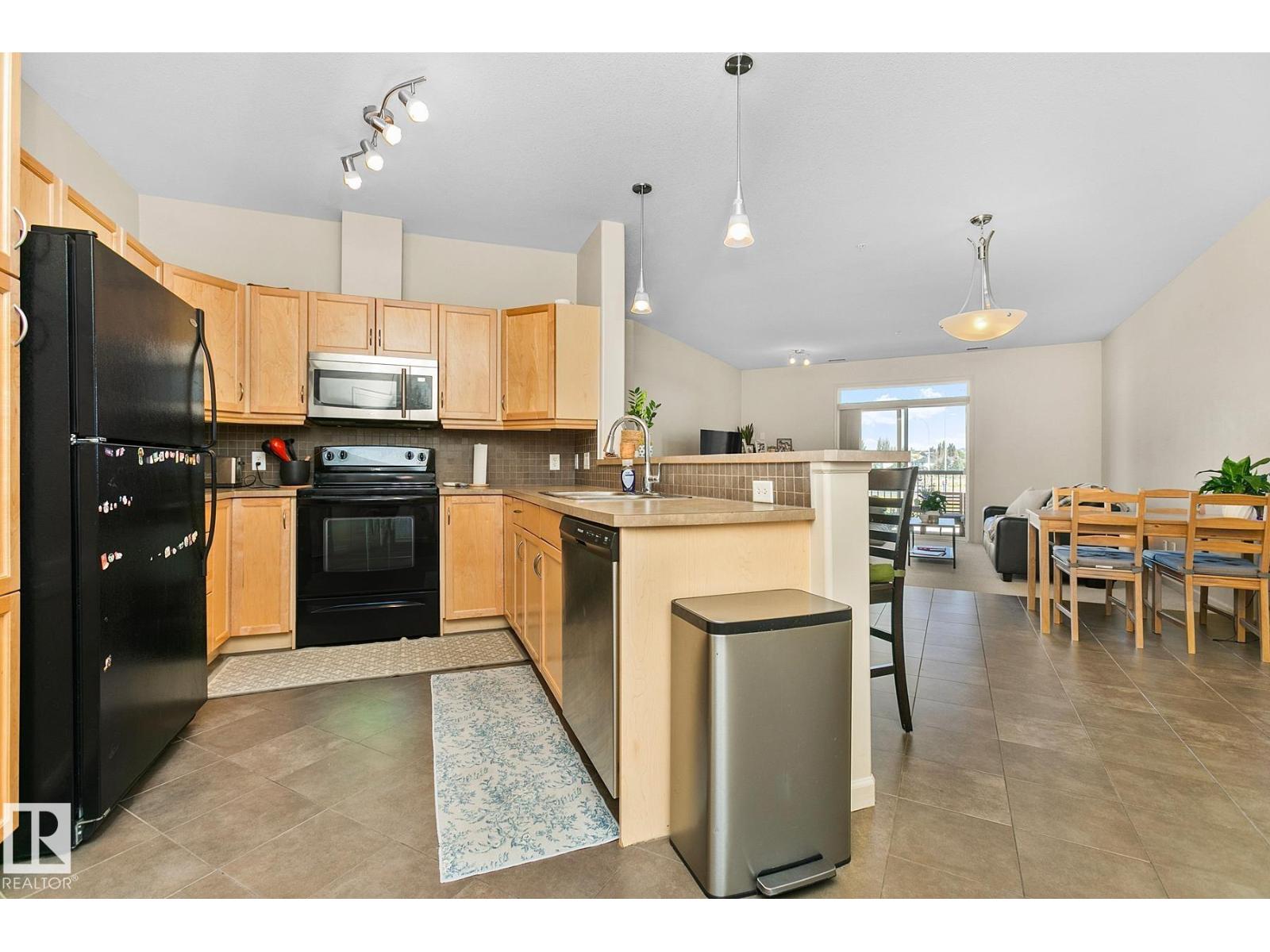 #212 2503 Hanna Cr Nw, Edmonton, Alberta  T6R 0H3 - Photo 4 - E4458772
