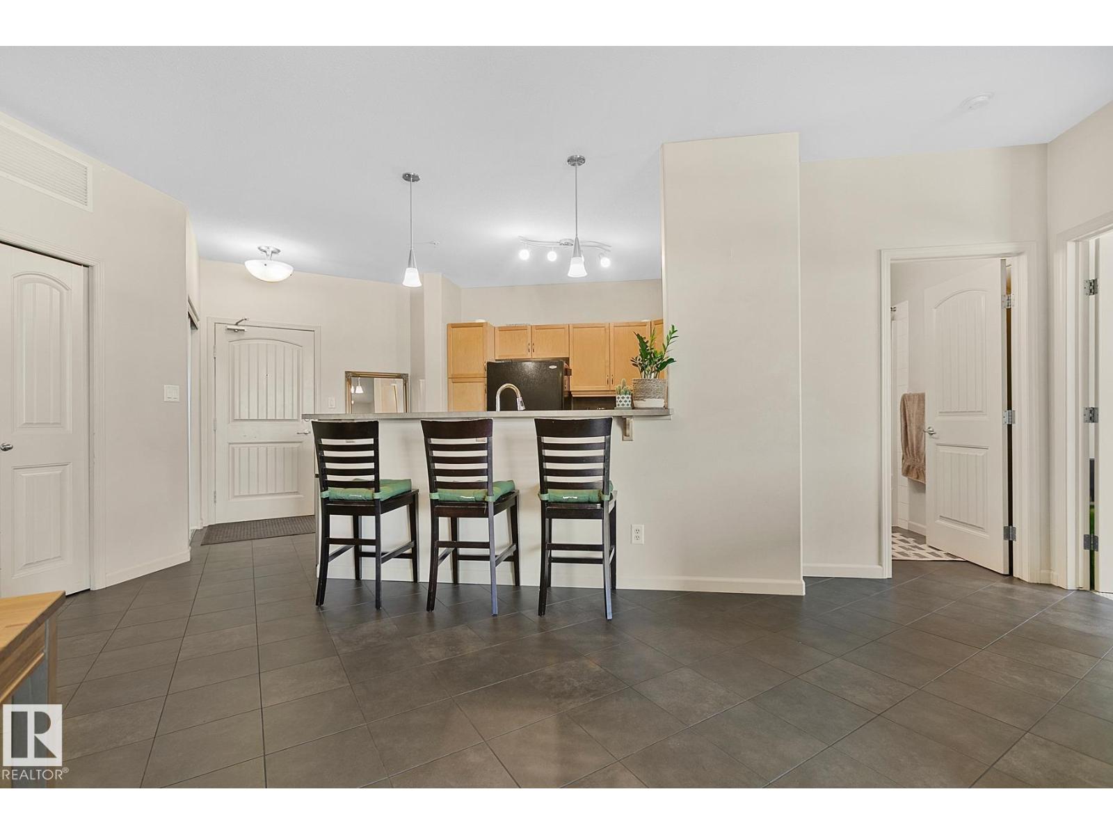 #212 2503 Hanna Cr Nw, Edmonton, Alberta  T6R 0H3 - Photo 7 - E4458772