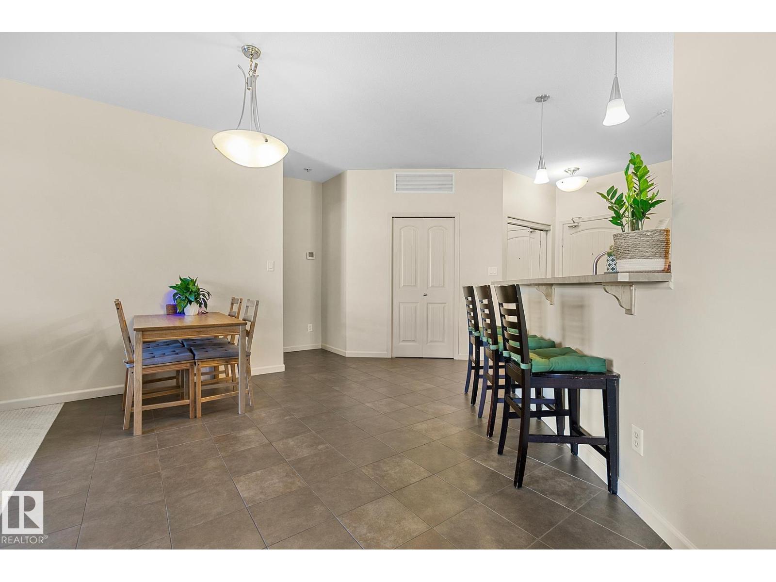 #212 2503 Hanna Cr Nw, Edmonton, Alberta  T6R 0H3 - Photo 8 - E4458772