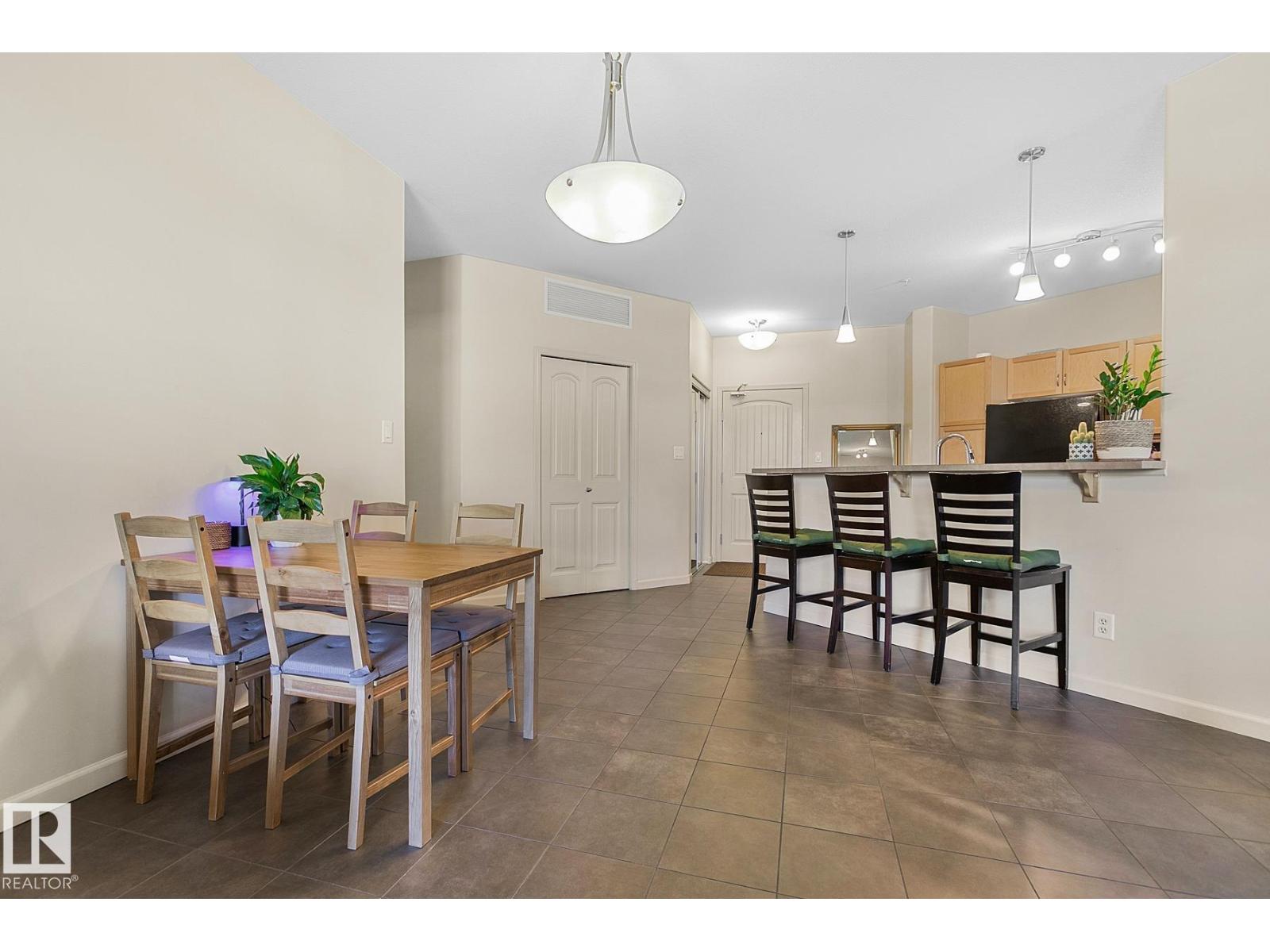 #212 2503 Hanna Cr Nw, Edmonton, Alberta  T6R 0H3 - Photo 9 - E4458772