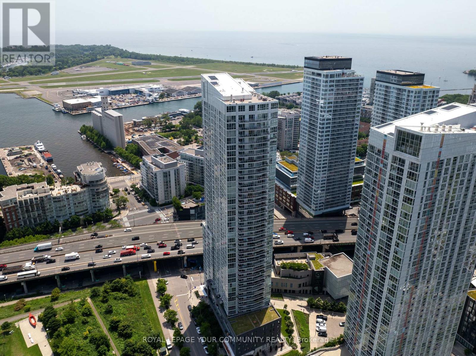 3615 - 17 Bathurst Street, Toronto, Ontario  M5V 0N1 - Photo 3 - C12417083